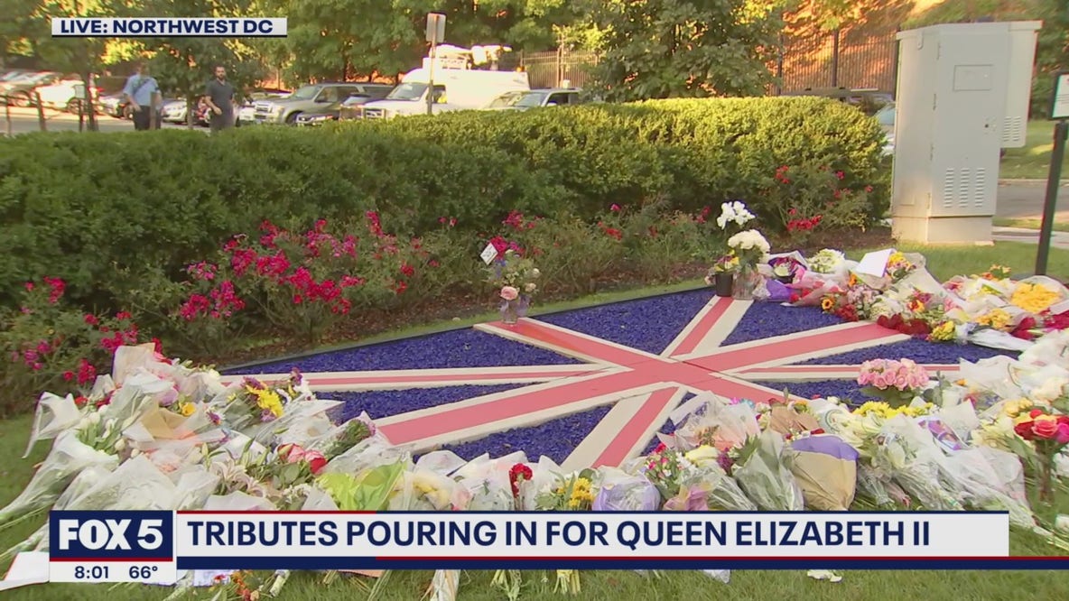 Queen Elizabeth II: Mourners pay respects at British Embassy in DC